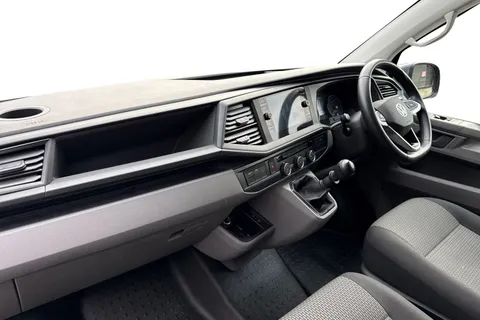 PK74OAJ Volkswagen Transporter T28 Panel van Highline SWB 110 PS 2.0 TDI 5sp Manual Thumbnail #15