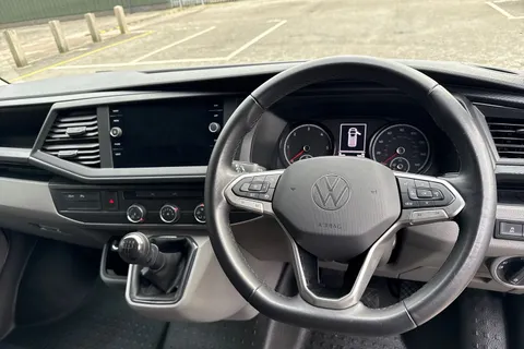 PK74OAJ Volkswagen Transporter T28 Panel van Highline SWB 110 PS 2.0 TDI 5sp Manual Thumbnail #18