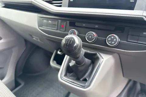 PK74OAJ Volkswagen Transporter T28 Panel van Highline SWB 110 PS 2.0 TDI 5sp Manual Thumbnail #23