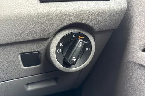 PK74OAJ Volkswagen Transporter T28 Panel van Highline SWB 110 PS 2.0 TDI 5sp Manual Thumbnail #28