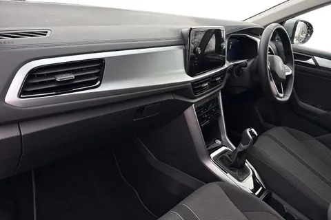 YS25VLU Volkswagen T-Roc 1.0 TSI 115 Match 5dr, **REAR VIEW CAMERA** Thumbnail #9