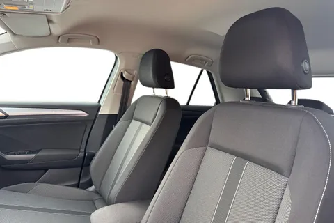 YS25VLU Volkswagen T-Roc 1.0 TSI 115 Match 5dr, **REAR VIEW CAMERA** Thumbnail #11