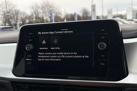 YS25VLU Volkswagen T-Roc 1.0 TSI 115 Match 5dr, **REAR VIEW CAMERA** Thumbnail #12