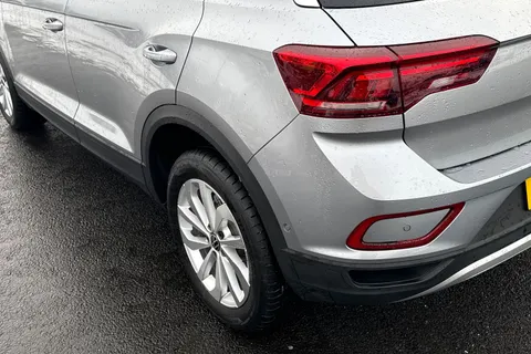 YS25VLU Volkswagen T-Roc 1.0 TSI 115 Match 5dr, **REAR VIEW CAMERA** Thumbnail #16