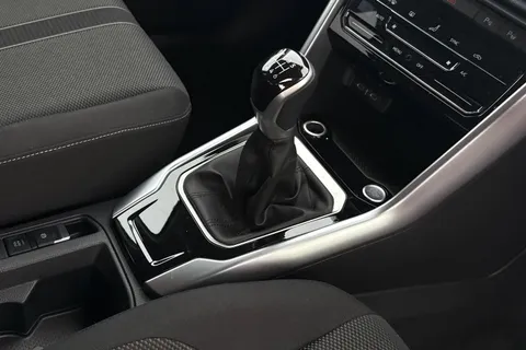 YS25VLU Volkswagen T-Roc 1.0 TSI 115 Match 5dr, **REAR VIEW CAMERA** Thumbnail #20