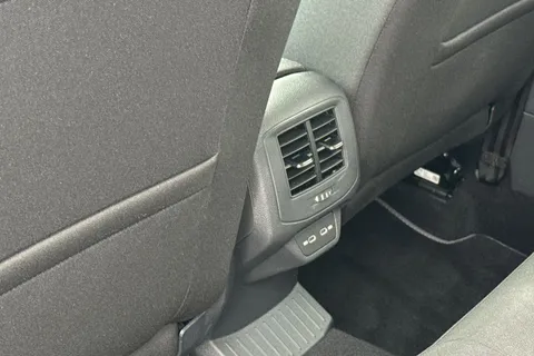 YS25VLU Volkswagen T-Roc 1.0 TSI 115 Match 5dr, **REAR VIEW CAMERA** Thumbnail #31