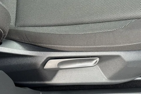 YS25VLU Volkswagen T-Roc 1.0 TSI 115 Match 5dr, **REAR VIEW CAMERA** Thumbnail #33