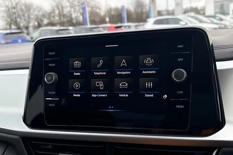 YS25VLU Volkswagen T-Roc 1.0 TSI 115 Match 5dr, **REAR VIEW CAMERA** Thumbnail #36