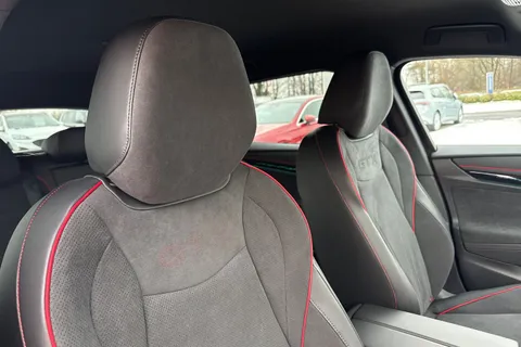 MV75UMD Volkswagen Id.7 250kW 4MOTION GTX Plus 86kWh 5dr Auto, **VAT QUALIFYING** Thumbnail #24