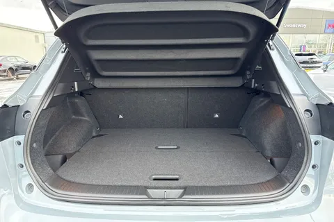 KR71ZGG Nissan Qashqai 1.3 DIG-T MHEV N-Connecta XTRON Euro 6 (s/s) 5dr Thumbnail #6