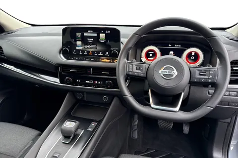 KR71ZGG Nissan Qashqai 1.3 DIG-T MHEV N-Connecta XTRON Euro 6 (s/s) 5dr Thumbnail #17