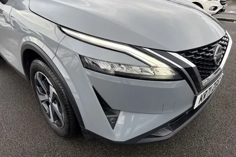 KR71ZGG Nissan Qashqai 1.3 DIG-T MHEV N-Connecta XTRON Euro 6 (s/s) 5dr Thumbnail #24