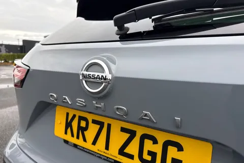KR71ZGG Nissan Qashqai 1.3 DIG-T MHEV N-Connecta XTRON Euro 6 (s/s) 5dr Thumbnail #31