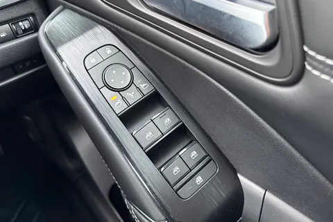 KR71ZGG Nissan Qashqai 1.3 DIG-T MHEV N-Connecta XTRON Euro 6 (s/s) 5dr Thumbnail #44