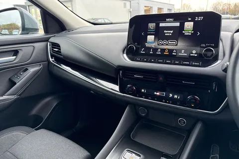 KR71ZGG Nissan Qashqai 1.3 DIG-T MHEV N-Connecta XTRON Euro 6 (s/s) 5dr Thumbnail #45