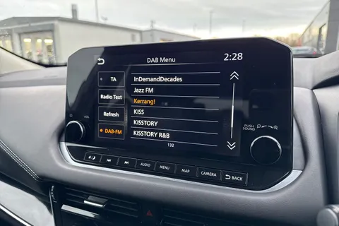 KR71ZGG Nissan Qashqai 1.3 DIG-T MHEV N-Connecta XTRON Euro 6 (s/s) 5dr Thumbnail #49