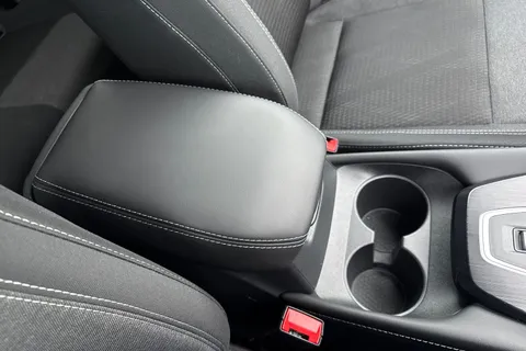 KR71ZGG Nissan Qashqai 1.3 DIG-T MHEV N-Connecta XTRON Euro 6 (s/s) 5dr Thumbnail #57