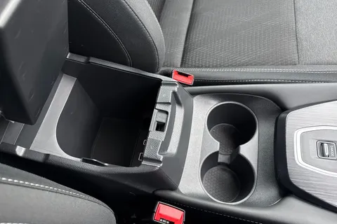 KR71ZGG Nissan Qashqai 1.3 DIG-T MHEV N-Connecta XTRON Euro 6 (s/s) 5dr Thumbnail #58