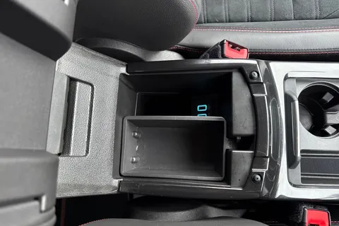 KX19ECP Ford Kuga 2.0 TDCi EcoBlue ST-Line Euro 6 (s/s) 5dr Thumbnail #57