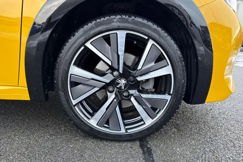 PX70WVD PEUGEOT 208 1.2 PureTech GT Line EAT Euro 6 (s/s) 5dr Thumbnail #6