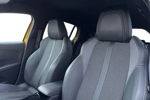 PX70WVD PEUGEOT 208 1.2 PureTech GT Line EAT Euro 6 (s/s) 5dr Thumbnail #10