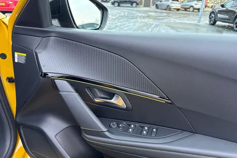 PX70WVD PEUGEOT 208 1.2 PureTech GT Line EAT Euro 6 (s/s) 5dr Thumbnail #17