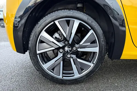 PX70WVD PEUGEOT 208 1.2 PureTech GT Line EAT Euro 6 (s/s) 5dr Thumbnail #21