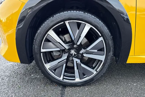 PX70WVD PEUGEOT 208 1.2 PureTech GT Line EAT Euro 6 (s/s) 5dr Thumbnail #23