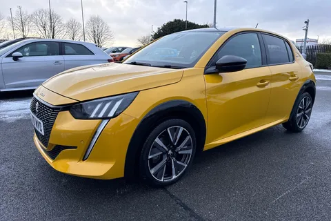 PX70WVD PEUGEOT 208 1.2 PureTech GT Line EAT Euro 6 (s/s) 5dr Thumbnail #26