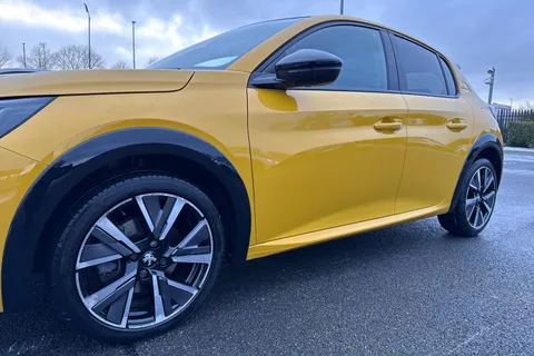 PX70WVD PEUGEOT 208 1.2 PureTech GT Line EAT Euro 6 (s/s) 5dr Thumbnail #27