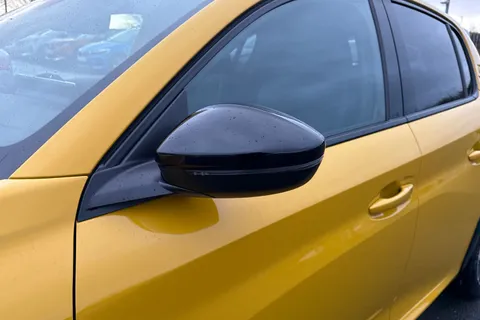 PX70WVD PEUGEOT 208 1.2 PureTech GT Line EAT Euro 6 (s/s) 5dr Thumbnail #28