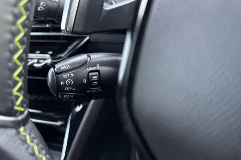 PX70WVD PEUGEOT 208 1.2 PureTech GT Line EAT Euro 6 (s/s) 5dr Thumbnail #40