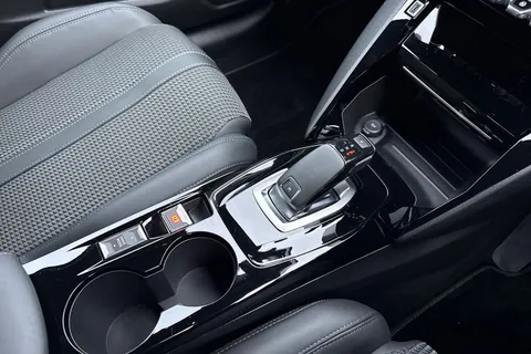 PX70WVD PEUGEOT 208 1.2 PureTech GT Line EAT Euro 6 (s/s) 5dr Thumbnail #57