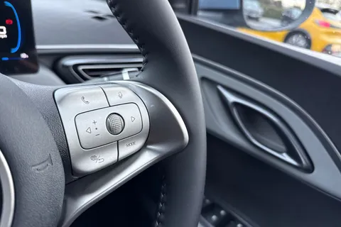 DC75MKE BYD Dolphin Surf 30kWh Active Auto 5dr Thumbnail #38