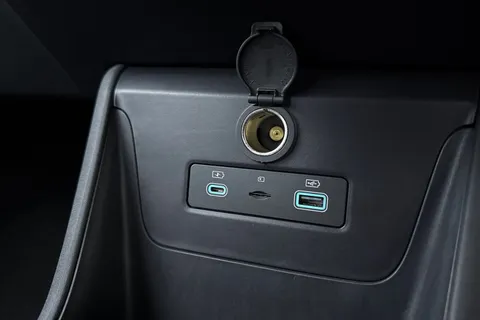 DC75MKE BYD Dolphin Surf 30kWh Active Auto 5dr Thumbnail #57