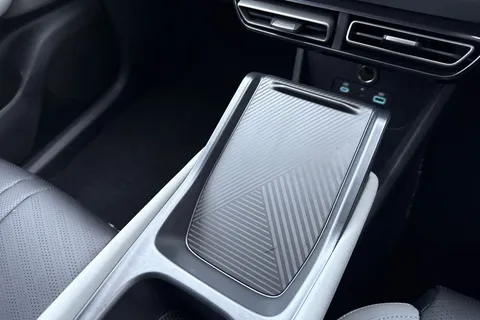 DC75MKE BYD Dolphin Surf 30kWh Active Auto 5dr Thumbnail #58