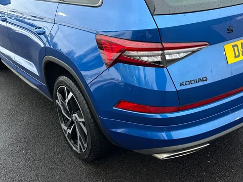 DA71RLO Škoda Kodiaq 2.0 TSI vRS DSG 4WD Euro 6 (s/s) 5dr (7 Seat) Thumbnail #17