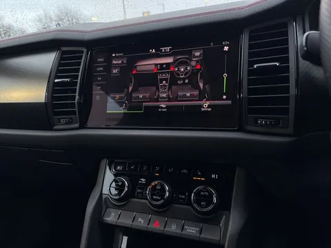 DA71RLO Škoda Kodiaq 2.0 TSI vRS DSG 4WD Euro 6 (s/s) 5dr (7 Seat) Thumbnail #20