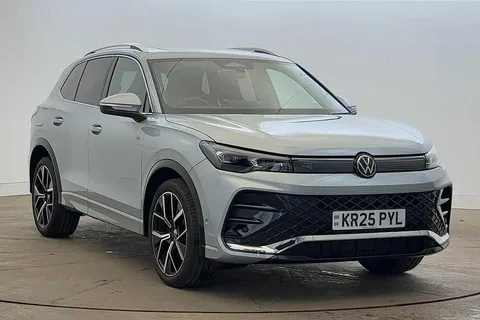 KR25PYL Volkswagen Tiguan 2.0 TDI R-Line 5dr DSG⭐ IQ lights, Sunroof, Info & Driver Package⭐ Thumbnail #1