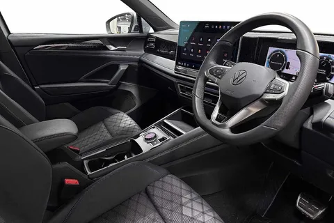 KR25PYL Volkswagen Tiguan 2.0 TDI R-Line 5dr DSG⭐ IQ lights, Sunroof, Info & Driver Package⭐ Thumbnail #7