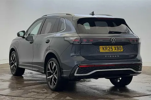 KR25XBD Volkswagen Tiguan 1.5 TSI 272 eHybrid R-Line DSG⭐IQ Lights, Info Package pack, Sunroof⭐ Thumbnail #3
