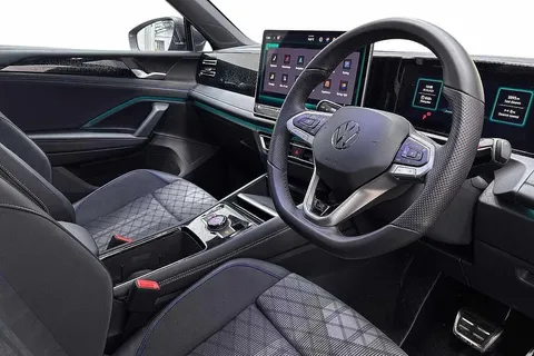 KR25XBD Volkswagen Tiguan 1.5 TSI 272 eHybrid R-Line DSG⭐IQ Lights, Info Package pack, Sunroof⭐ Thumbnail #6