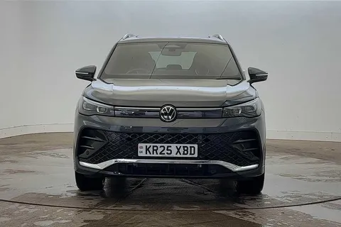 KR25XBD Volkswagen Tiguan 1.5 TSI 272 eHybrid R-Line DSG⭐IQ Lights, Info Package pack, Sunroof⭐ Thumbnail #7