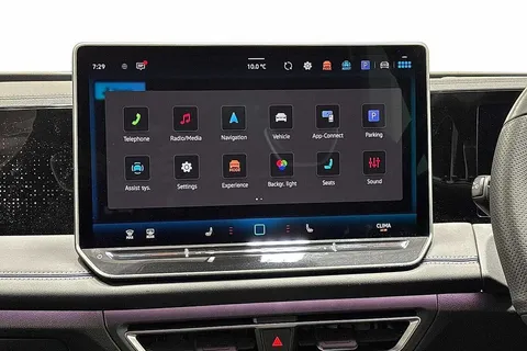 KR25PYL Volkswagen Tiguan 2.0 TDI R-Line 5dr DSG⭐ IQ lights, Sunroof, Info & Driver Package⭐ Thumbnail #13