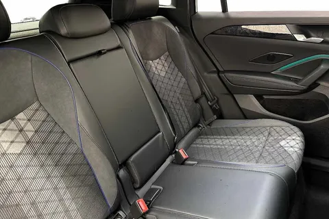 KR25XBD Volkswagen Tiguan 1.5 TSI 272 eHybrid R-Line DSG⭐IQ Lights, Info Package pack, Sunroof⭐ Thumbnail #9