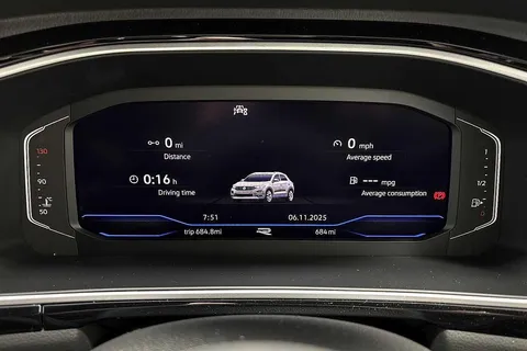 DC25ZCE Volkswagen T-Roc 1.5 TSI R-Line 5dr DSG ⭐Rear view camera, Tilting and sliding panoramic sun Thumbnail #12