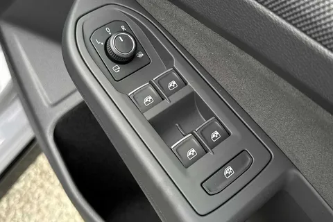 CX75KLV Volkswagen Golf 1.5 TSI 150 R-Line 5dr Thumbnail #28