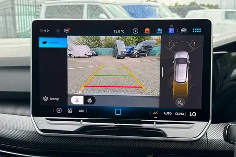 CX75KLV Volkswagen Golf 1.5 TSI 150 R-Line 5dr Thumbnail #40