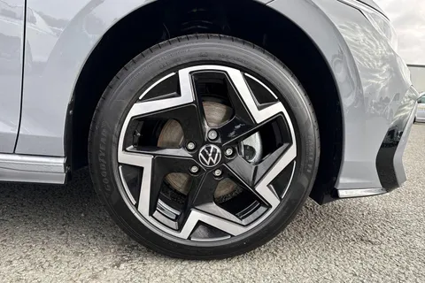 CX75KLV Volkswagen Golf 1.5 TSI 150 R-Line 5dr Thumbnail #53