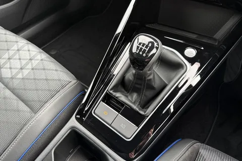 CX75KLV Volkswagen Golf 1.5 TSI 150 R-Line 5dr Thumbnail #66